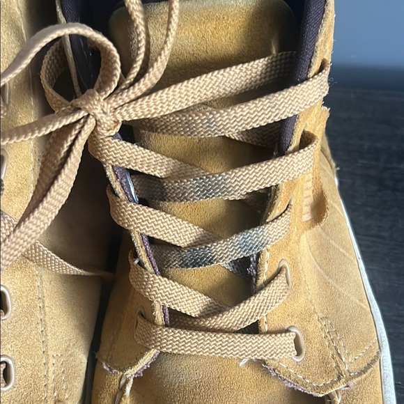 Puma Tan Sneakers with Moccasin-Style Design - Picture 7 of 9